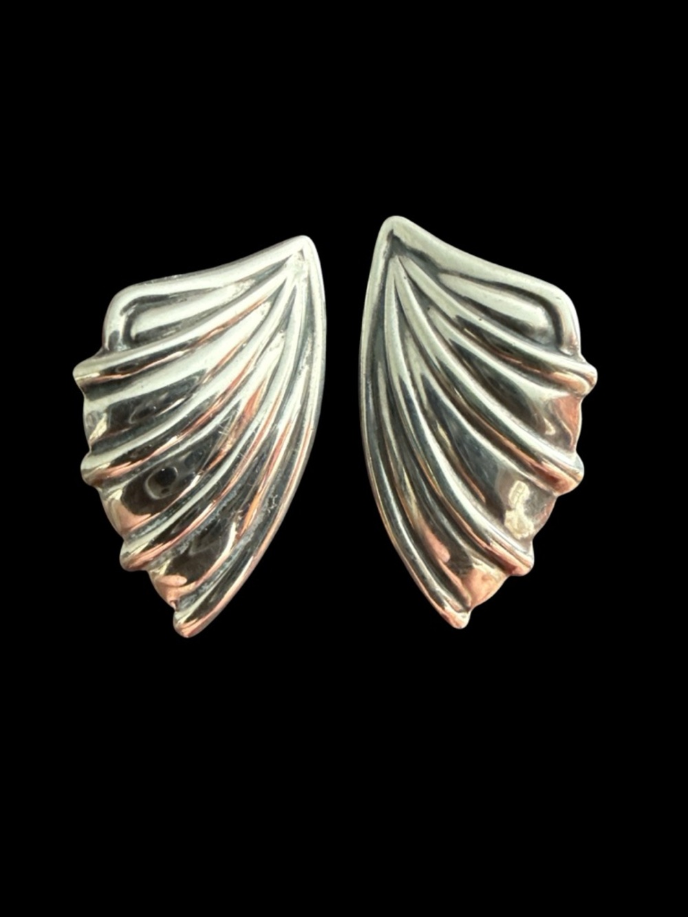 Vintage Mexico Sterling Silver Repoussé Fan Wing Screw Back Earrings Eagle 23